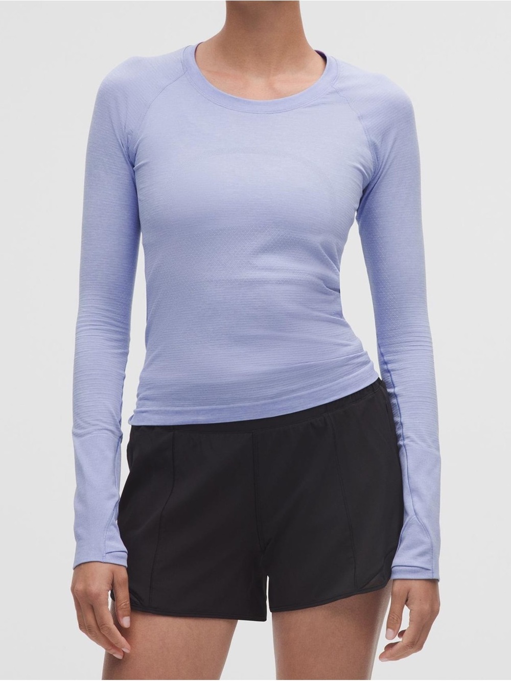 Lululemon swiftly tech - lilac/ Lavender Long-Sleeve Women's Performance Top